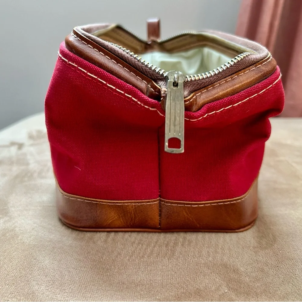 Vintage 1970s Lacoste Red and Tan Toiletry Bag - Picture 5 of 6